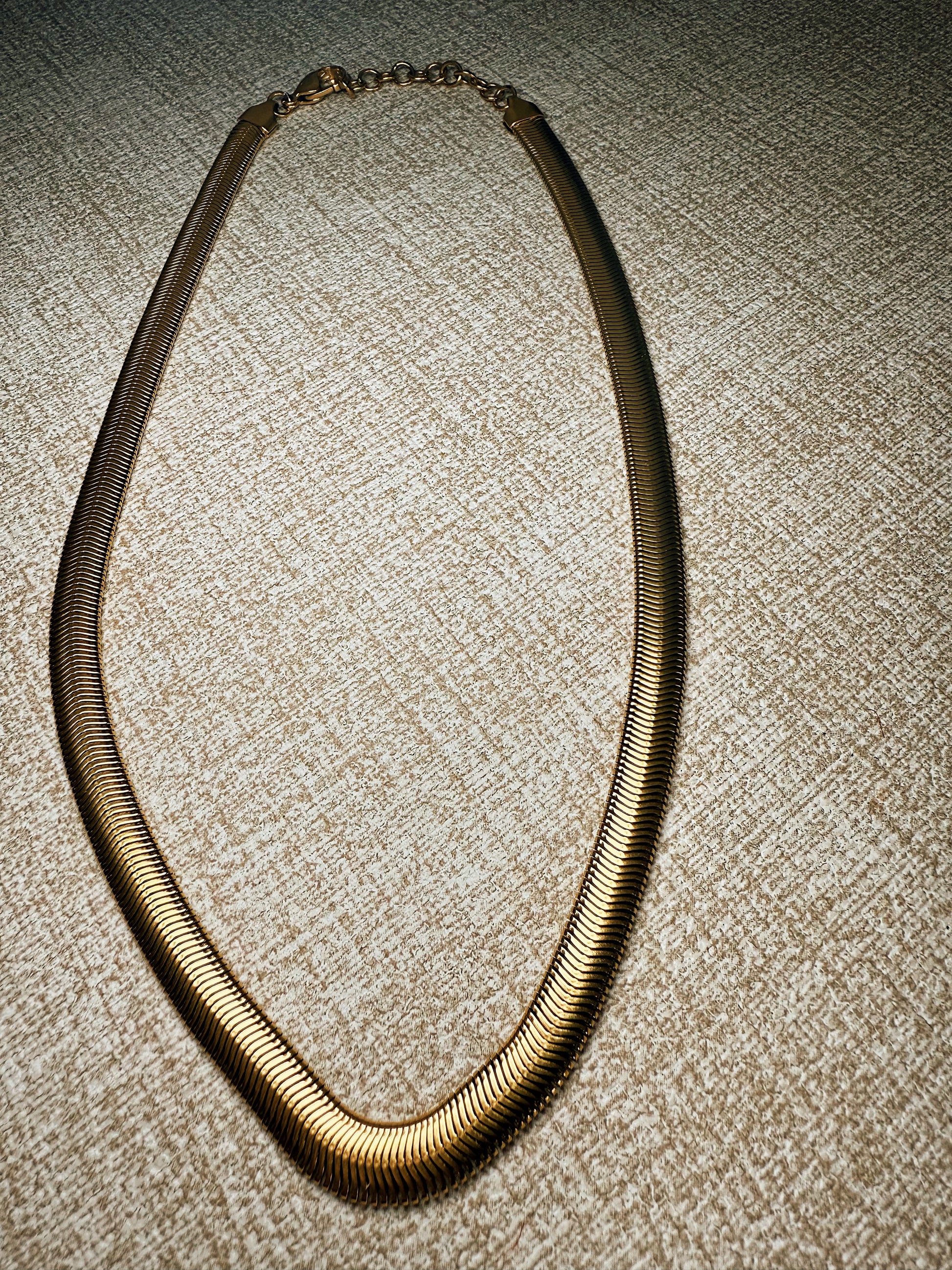 Galei chunck Necklace