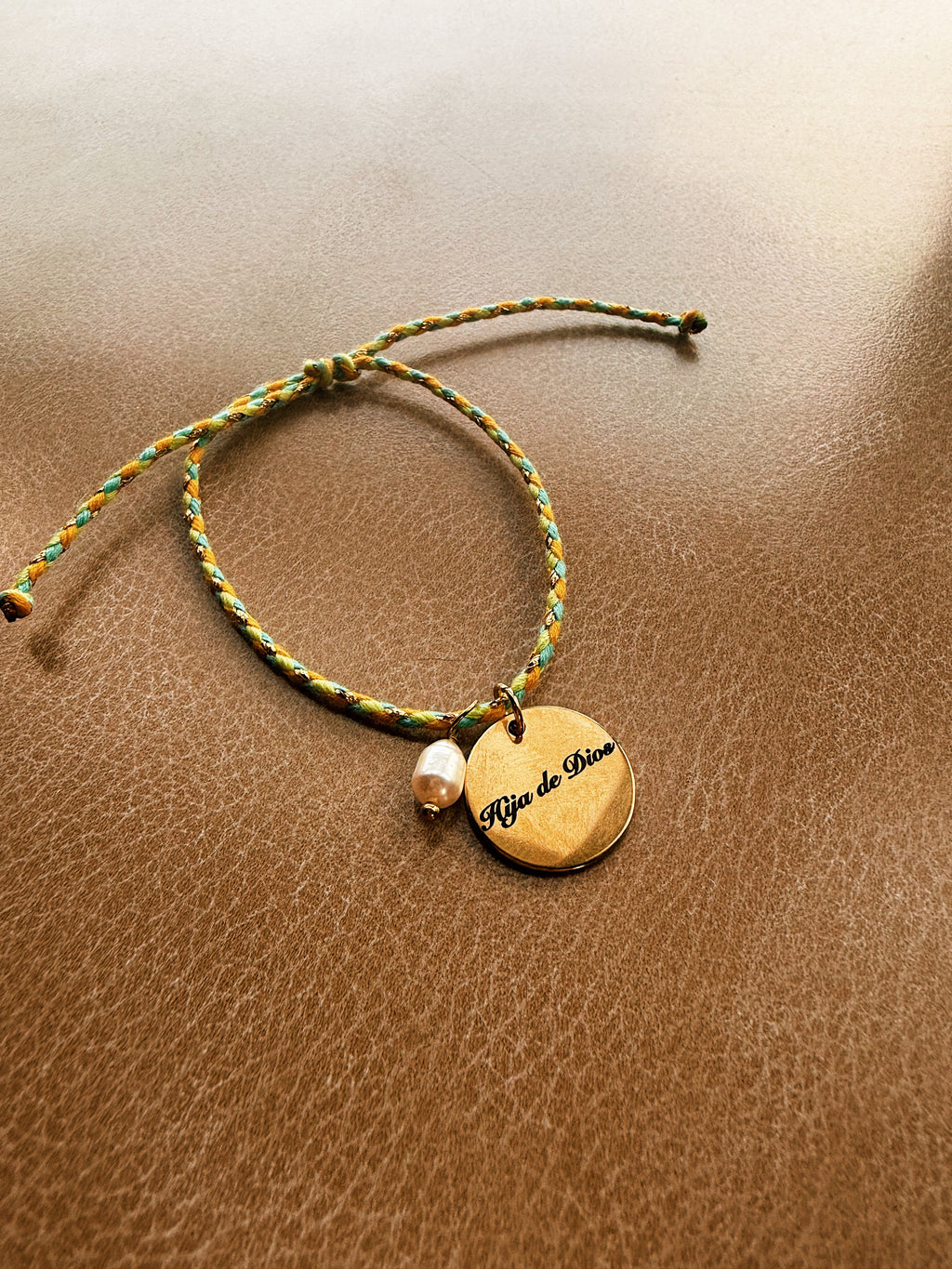 hija de dios Bracelets 