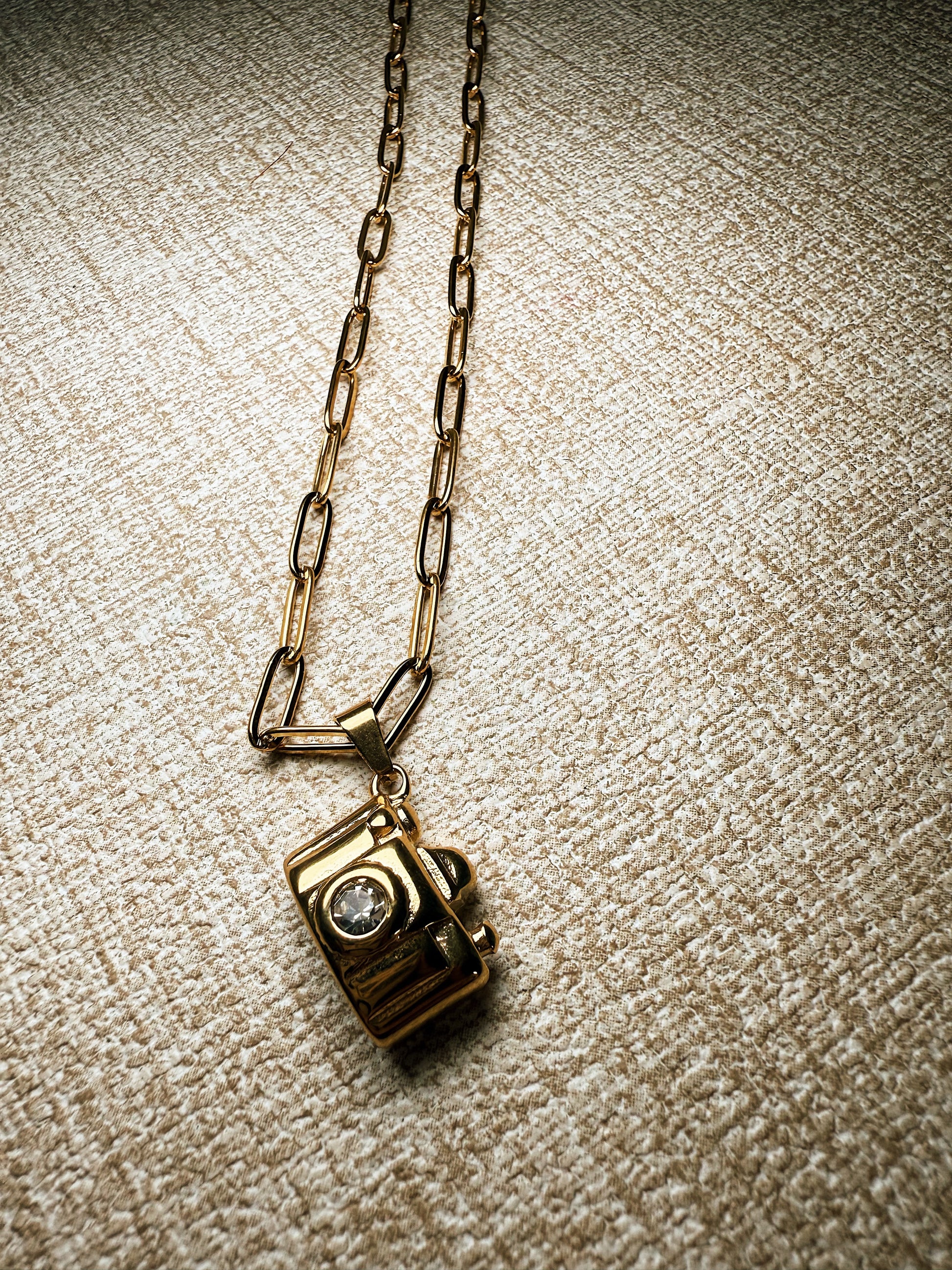 Cámara Necklaces