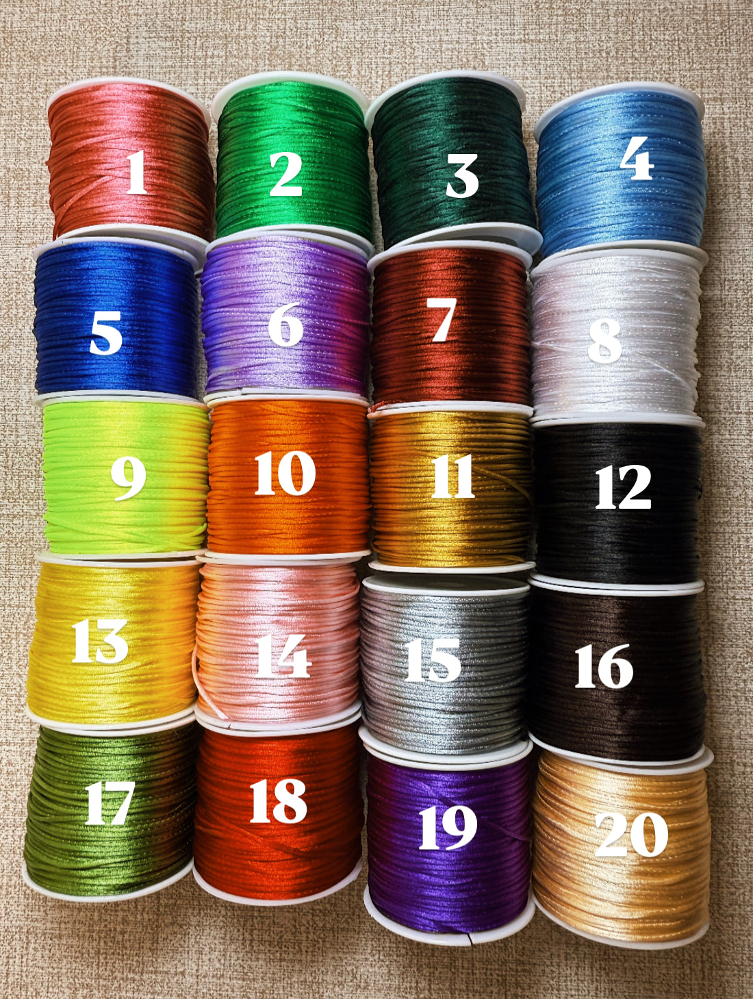 hilo para seleccionar los colores pulsera